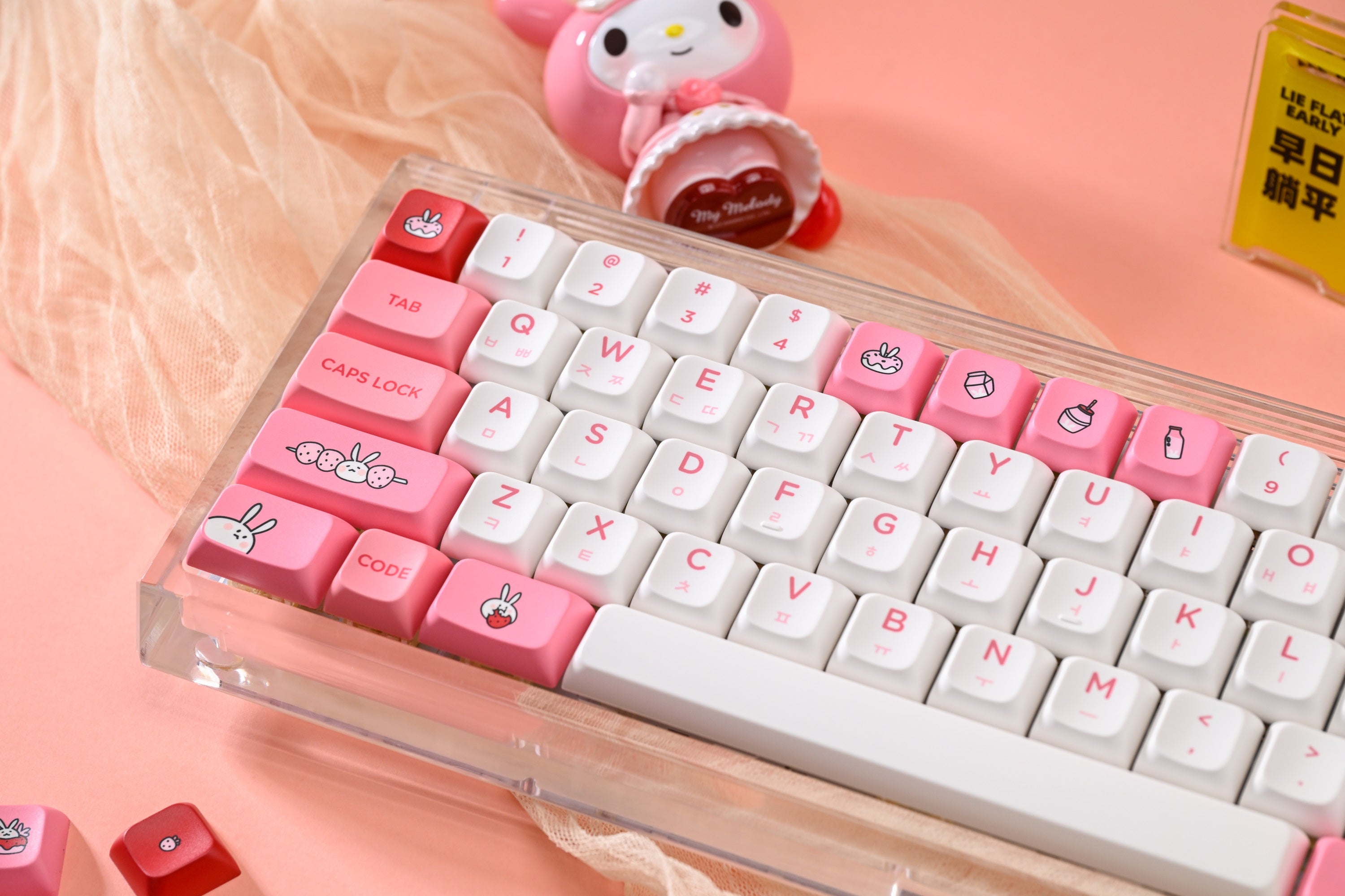 PBS Strawberry Milk Keycaps